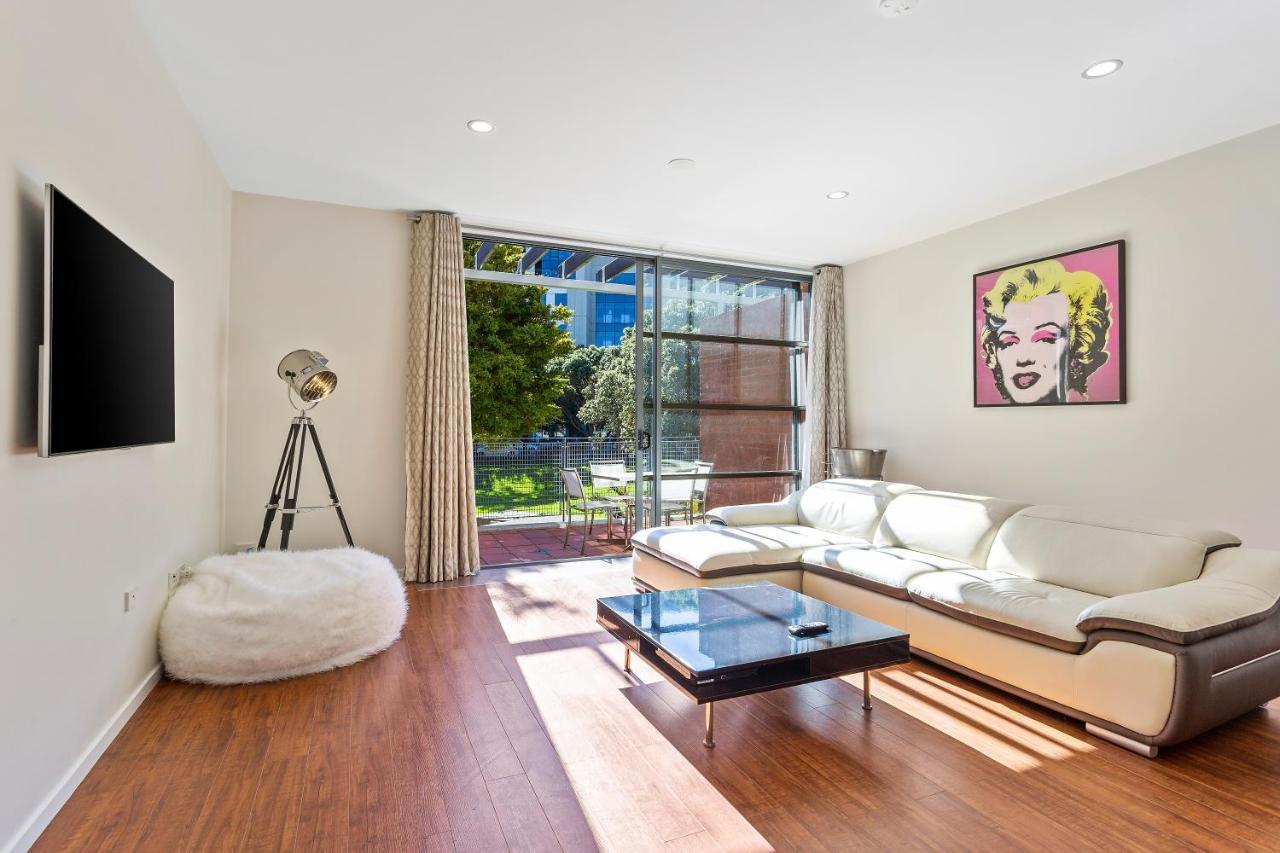 Sleek Modern Pad Next To Spark Arena Free Parking Auckland Bagian luar foto