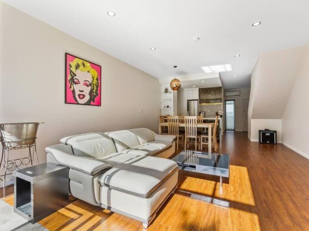 Sleek Modern Pad Next To Spark Arena Free Parking Auckland Bagian luar foto