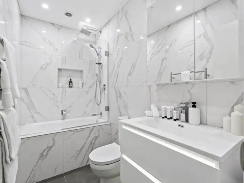 Sleek Modern Pad Next To Spark Arena Free Parking Auckland Bagian luar foto